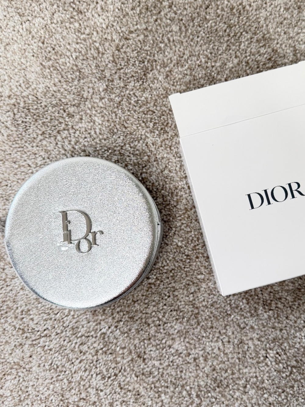 New Dior Silver Gwp Cosmetic Circle Pouch